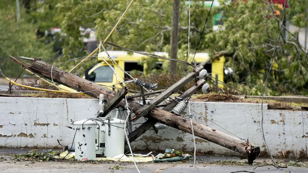 WHEN DISASTER STRIKES, WILL YOU KNOW WHO TO CALL!?